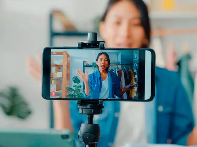 video-marketing Pessoa produzindo conteúdo para video-marketing