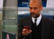 Guardiola usando o celular produzindo conteúdo para Redes Sociais